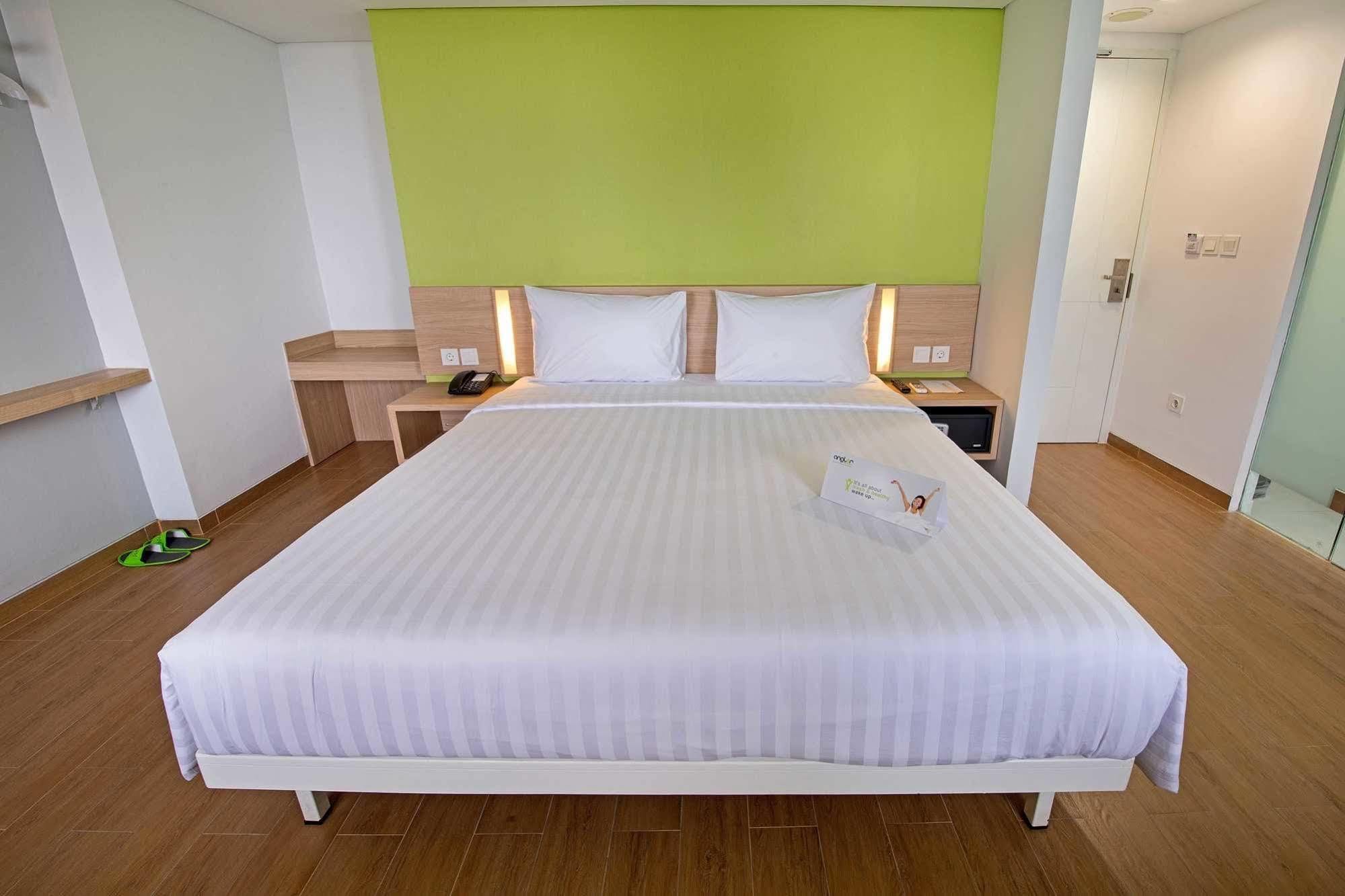 Whiz Prime Hotel Pajajaran Bogor Ngoại thất bức ảnh